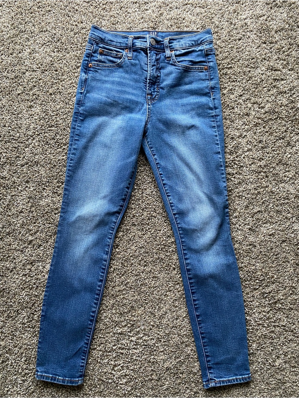 GAP Women's Skinny Jeans - Medium Blue Wash